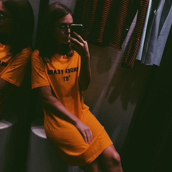 Zara “Wonder Years” t-shirt dress - Picture 2 of 4